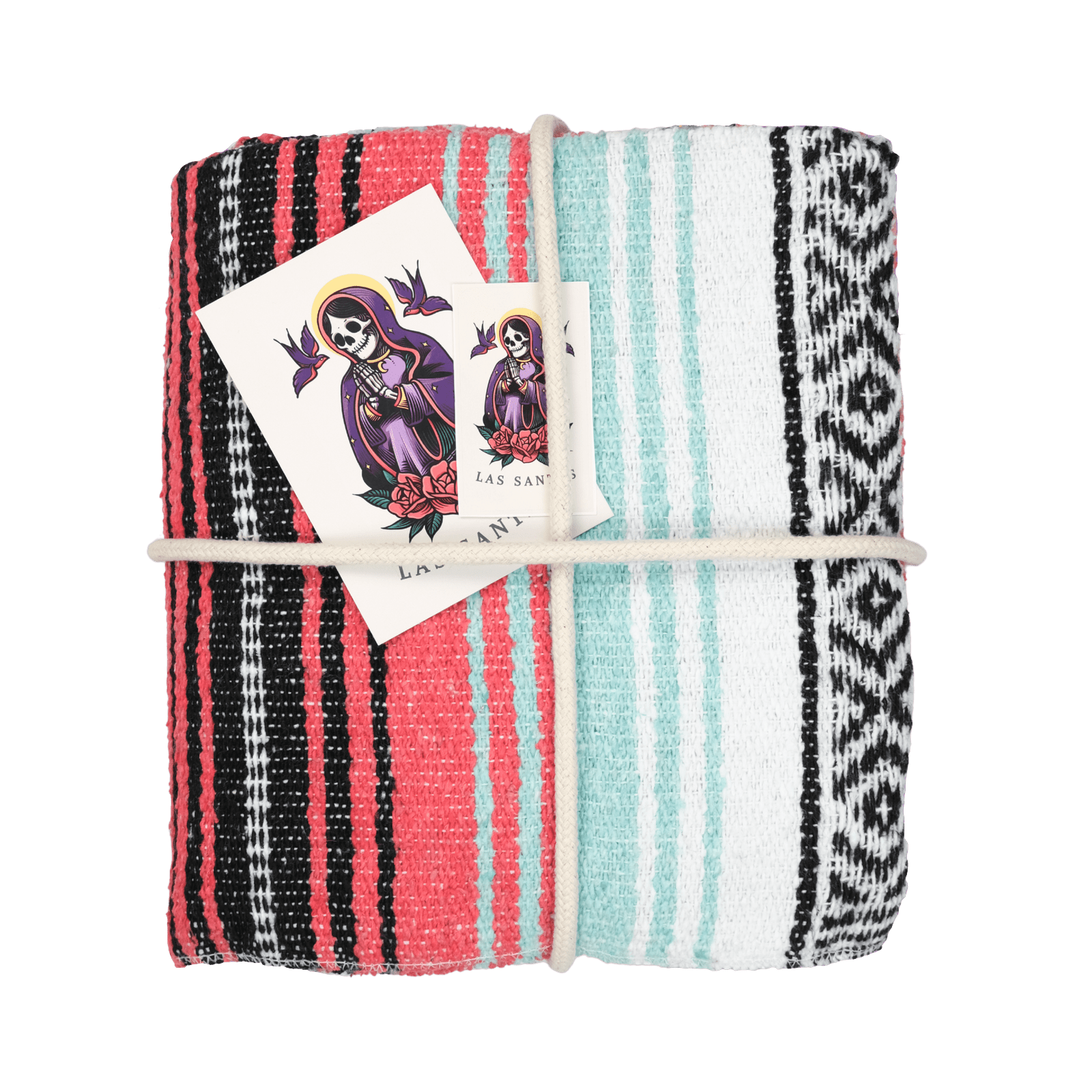 Plaid mexicain Falsa artisanal rose vif et vert pastel avec nuances de blanc et noir, modèle Corail Oceanique, présenté avec un cordage décoratif, des stickers et une carte décorative, disponible chez Las Santas.