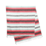 Plaid mexicain Falsa artisanal rose vif avec du vert pastel avec nuances de blanc et noir, modèle Corail-Oceanique, vue entier, disponible chez Las Santas